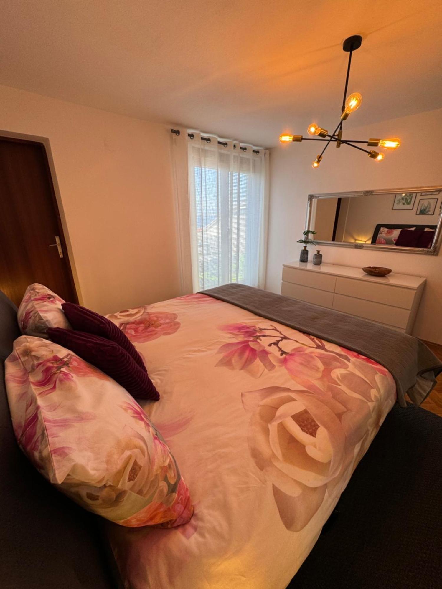 Penthouse Apartment 茨里克韦尼察 外观 照片